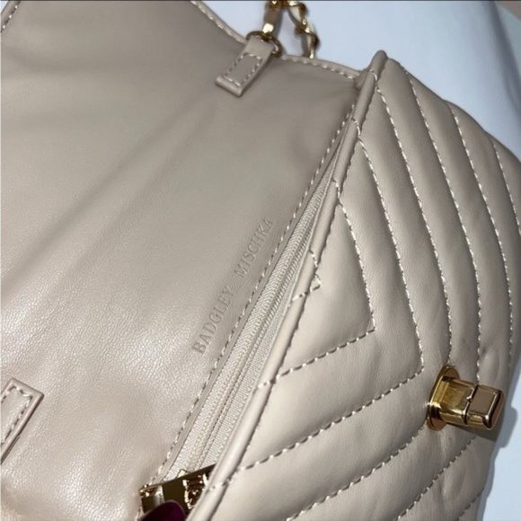 Badgley Mischka Cell Phone Crossbody NWT please see size. - Picture 3 of 3